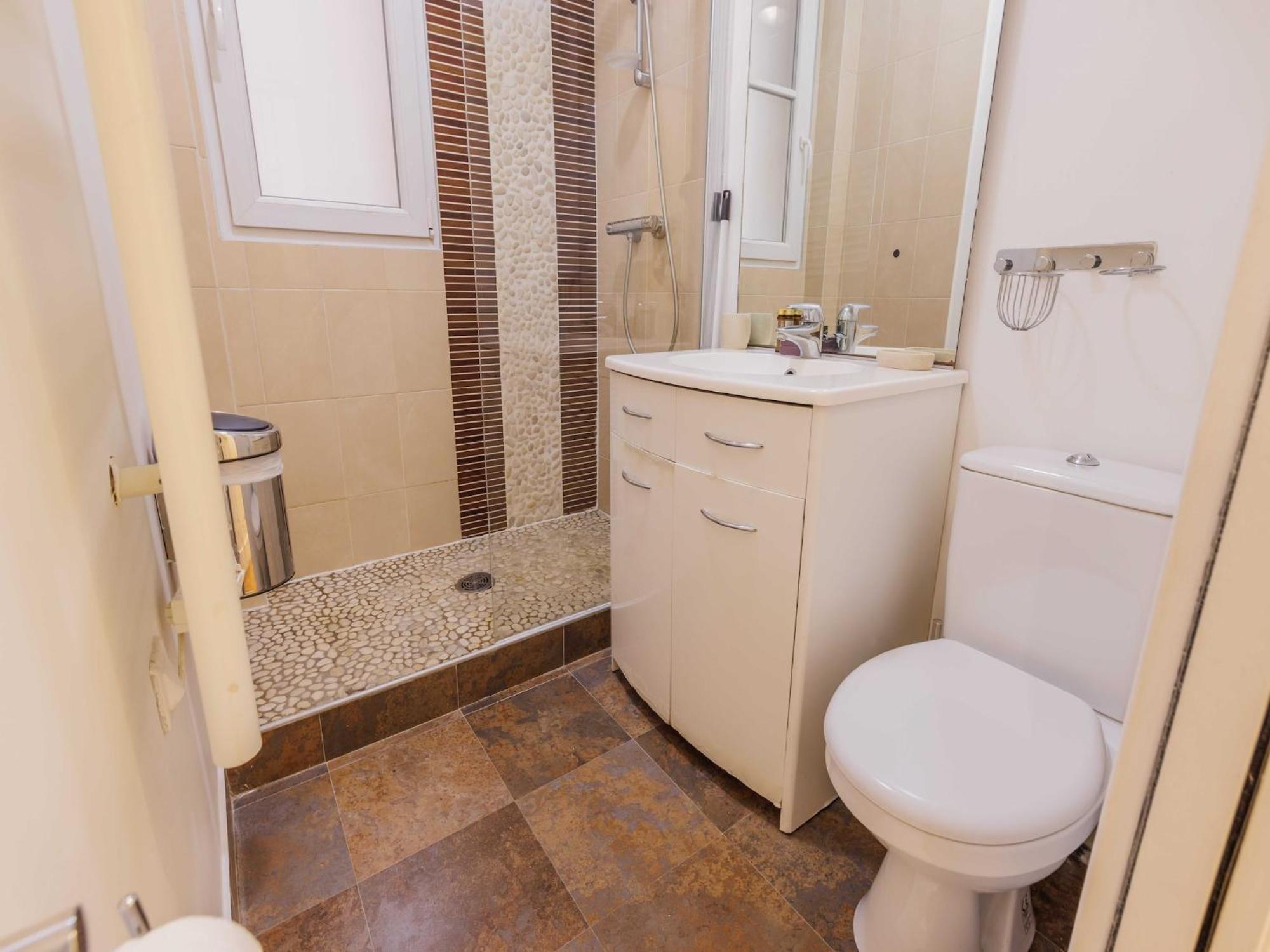 Apartment Appt - 1 Bdr 2p Convention 15e Arr *